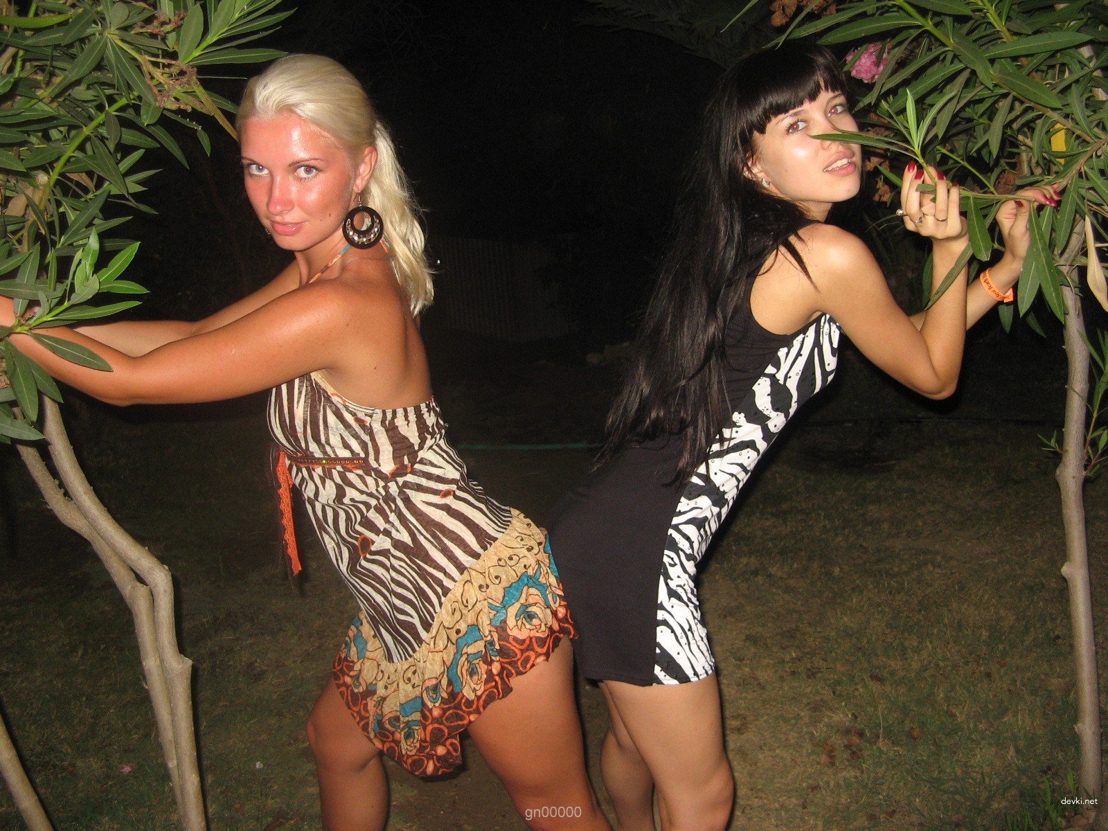 Russian Girl Nude Selfies: Explicit Amateur Photos of Private Russian Girl - Uncensored