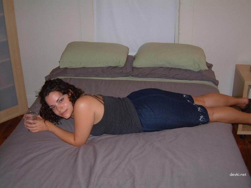 Voluptuous Amateur Gets Naughty in Hardcore XXX Porn Shoot