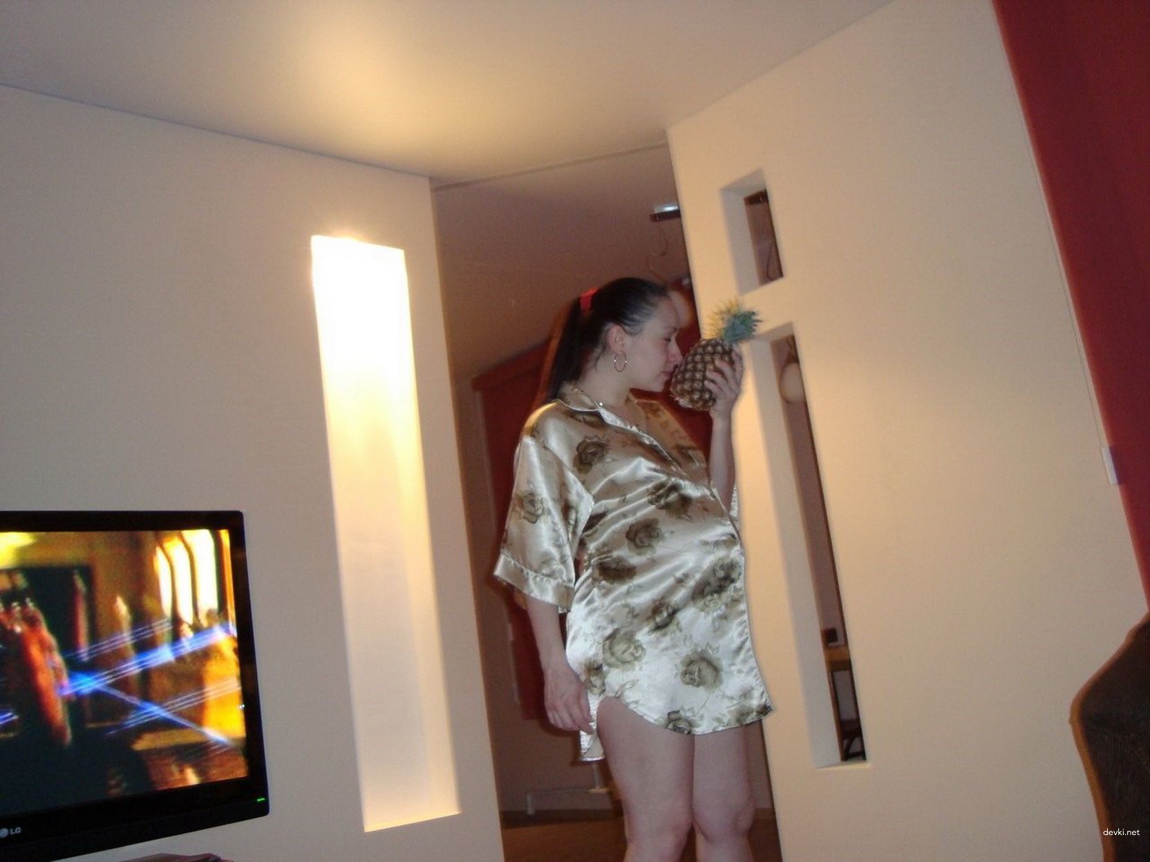 Pregnant Amateur Masturbates - Explicit Pregnant Girl Solo Porn Photo