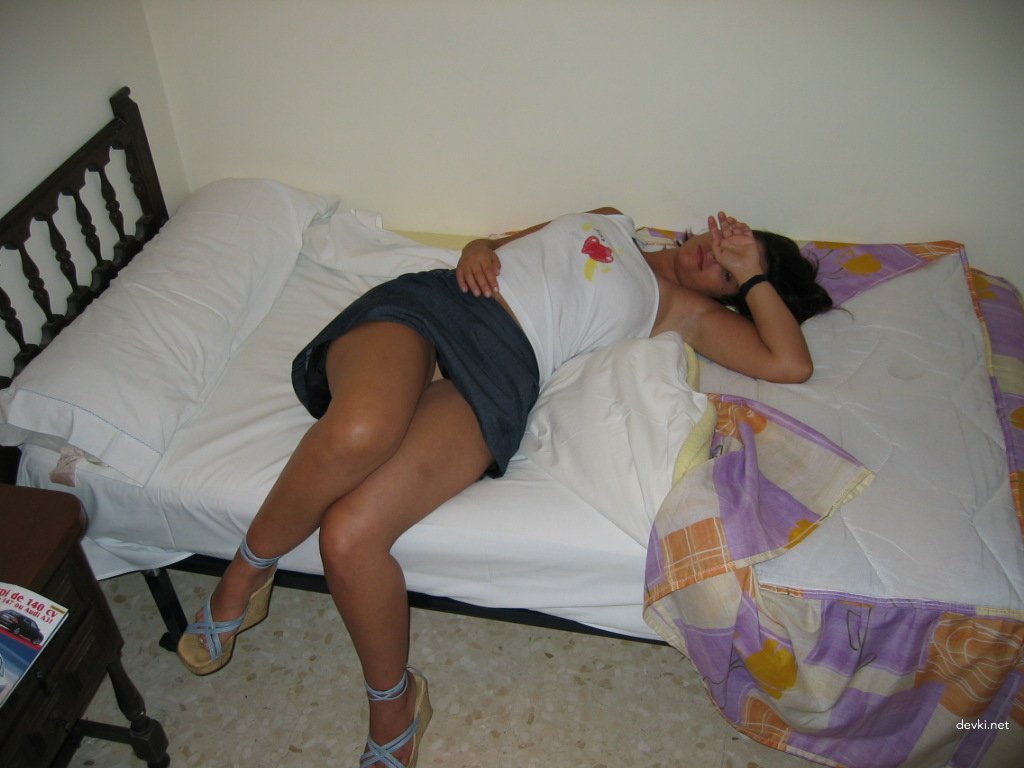 Uncensored Amateur XXX Pics: Free Hot Sex Photos for Raw Pleasure!