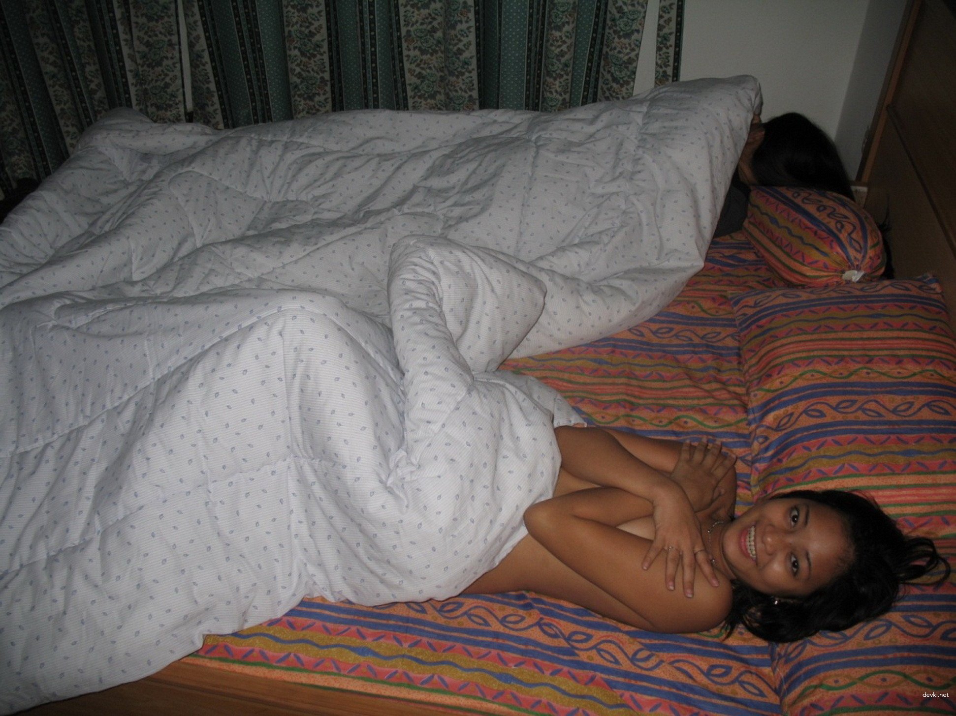 Thai Amateur XXX: Uncensored Porn Pics for Your Pleasure