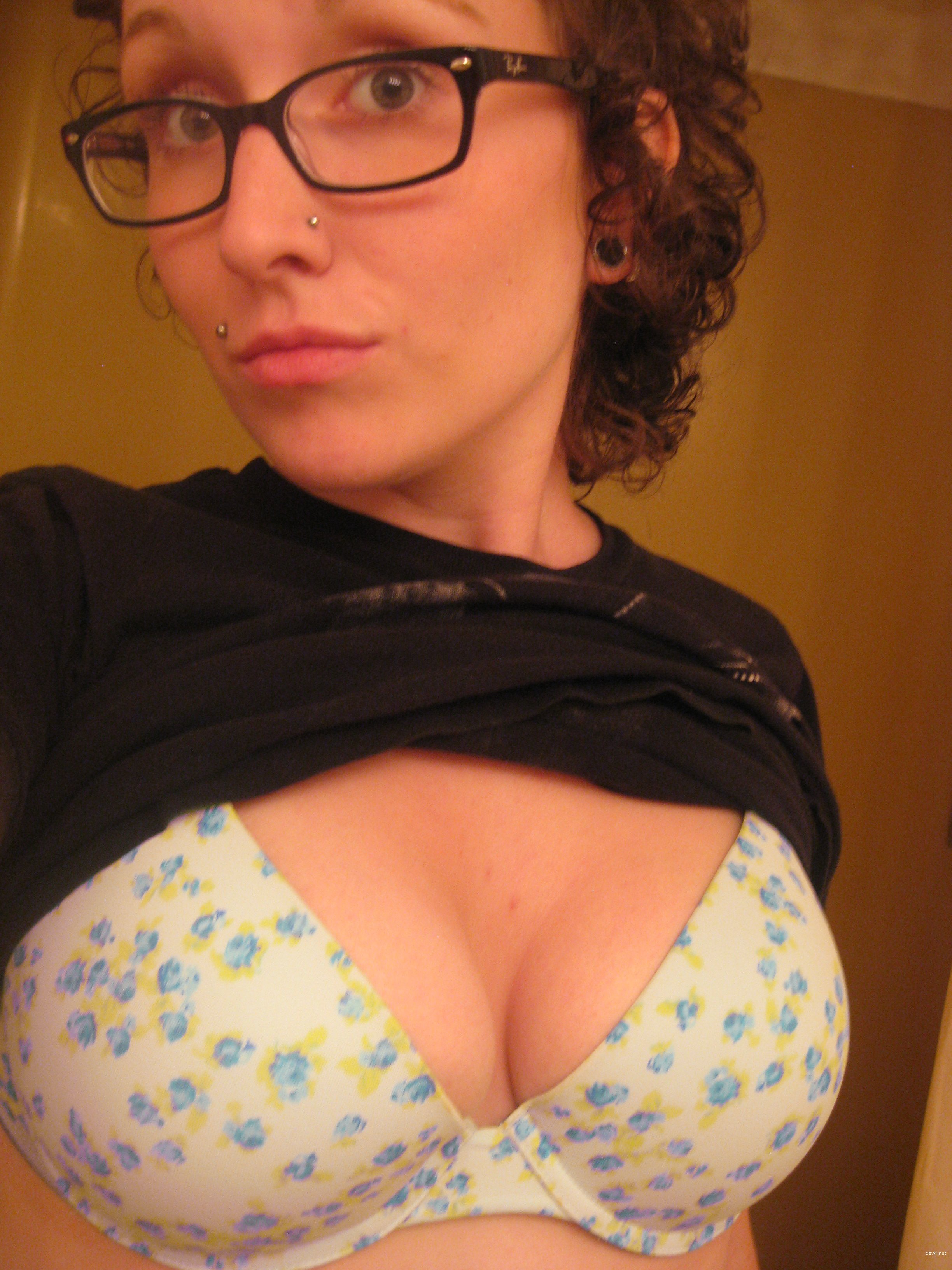 Explicit Bald Pussy Amateur Porn: Hot Wet Woman's Explicit Close-Up Photo