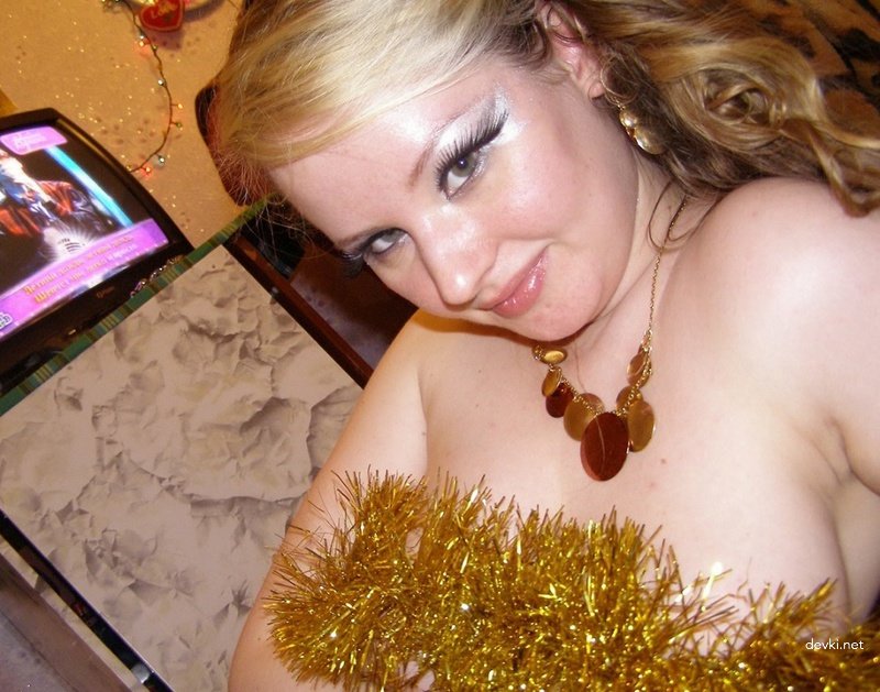 Amateur Woman's Busty Boobs: Explicit Big Tit Photo for Busty Lovers