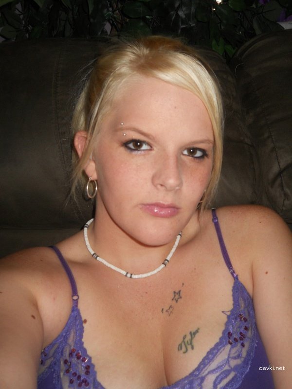 Spicy Amateur Hot Wife Sucks Husband's Cock - Mind-Blowing Blowjob Porn Pic