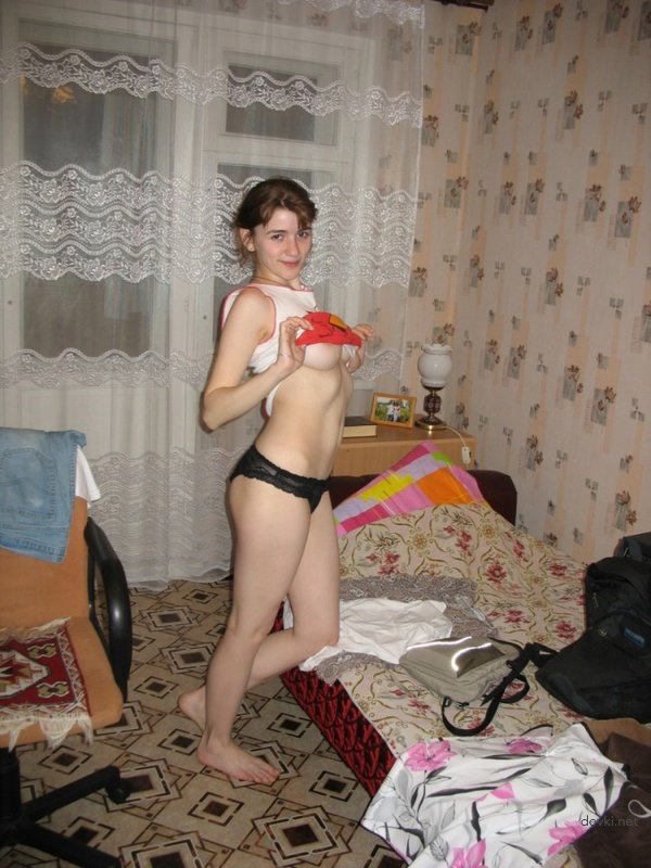 Raunchy Homemade Sex: Rough Pounding of Naughty Whore Post-Dinner