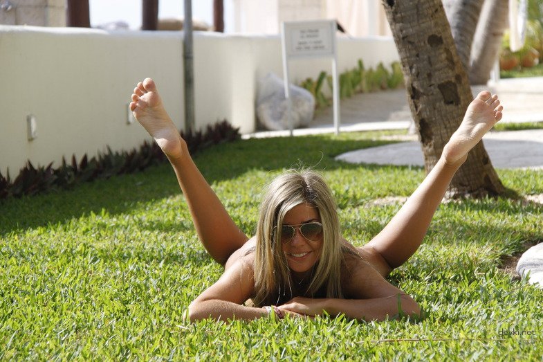 Explicit Amateur Vacation Nude: Showing Off My Wet Pussy