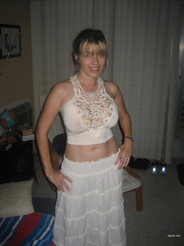 XXX Busty Amateur with Massive Boobs - Explicit Photo for Adults