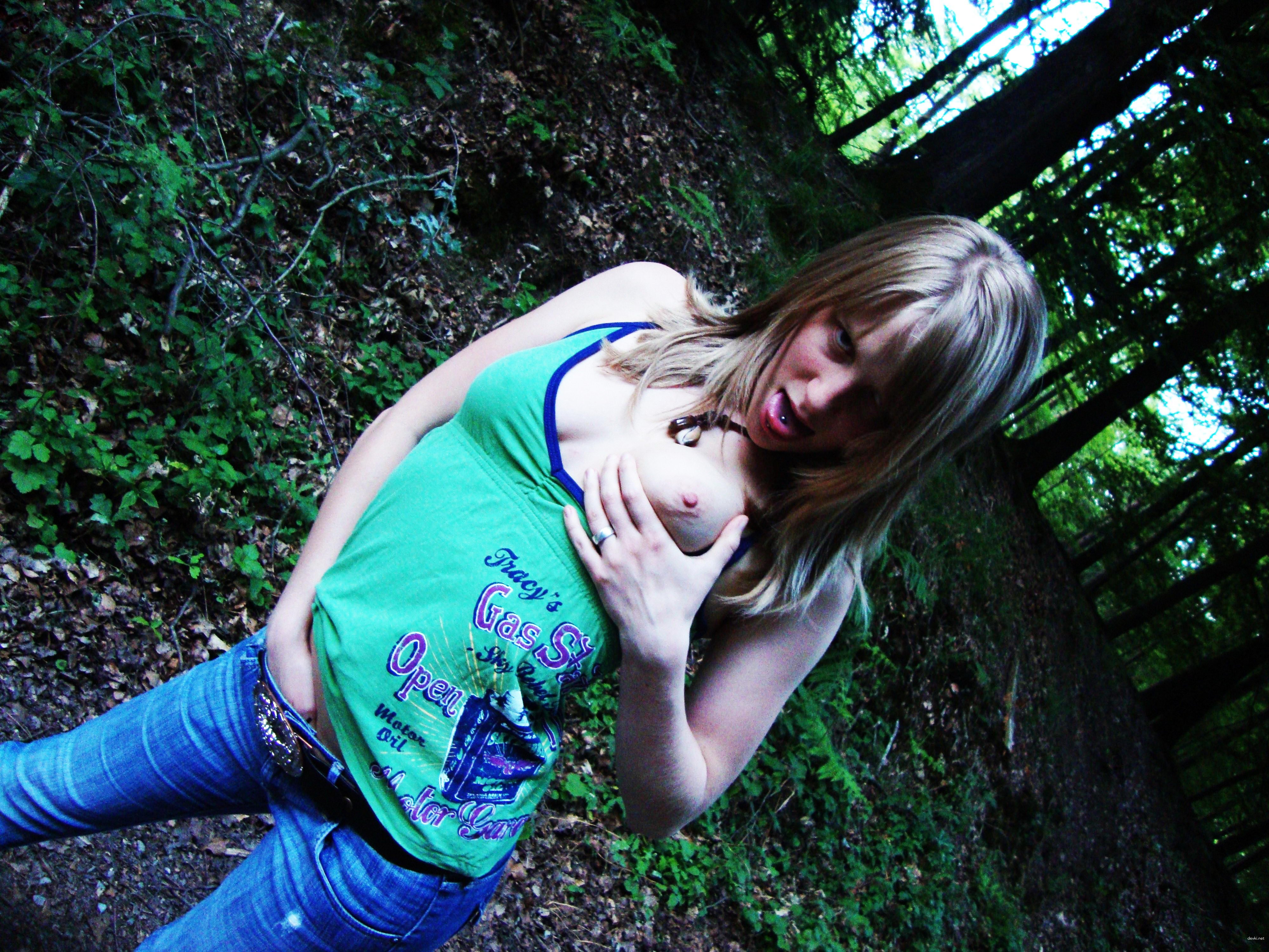 Explicit Teen Amateur Porn: Young Girls in Naughty Action