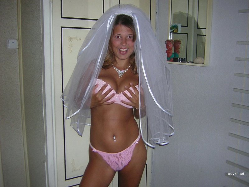 Naughty Young Wife Begs for Spanking: Uncensored Amateur Pic