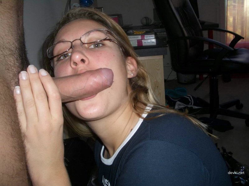 Amateur Girlfriend Takes Hot Cumshot - Explicit Homemade Porn Action