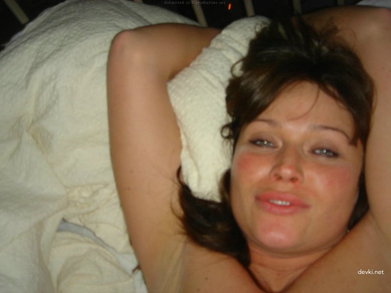 Steamy Czech Babe Gets Wild in Hardcore XXX Pics!