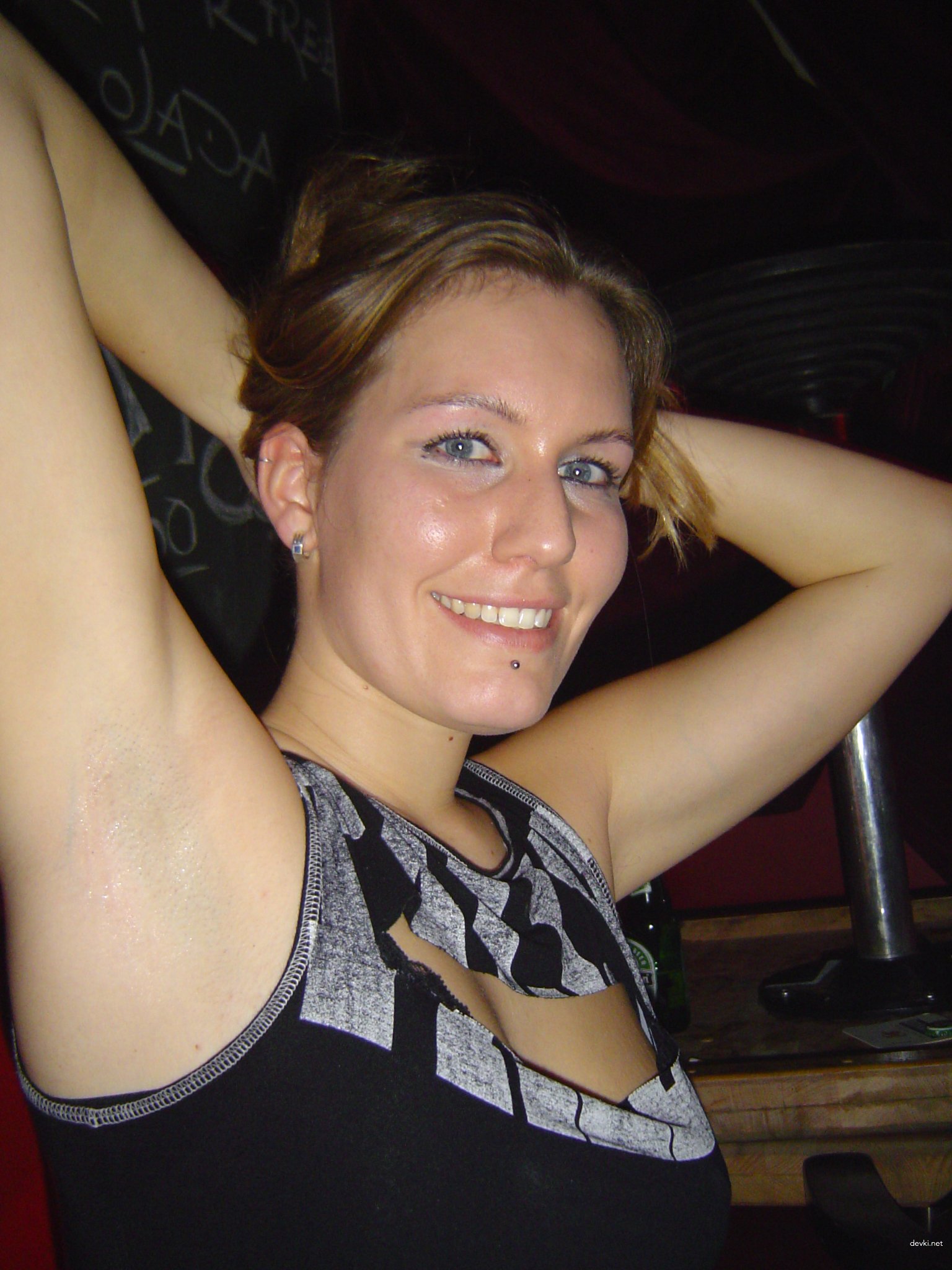 Amateur Girlfriend Nude in Fishnet Stockings: Explicit Homemade Photo