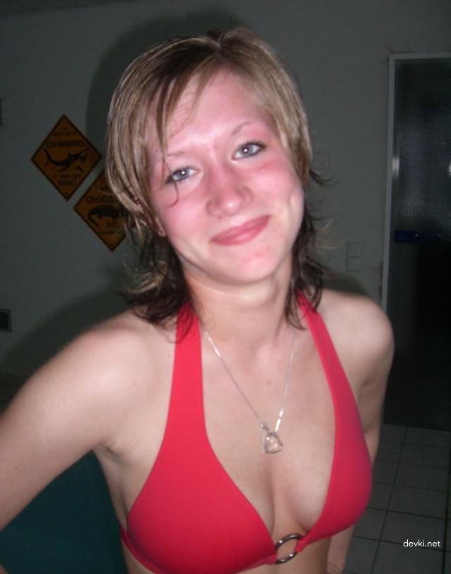 Steamy Homemade College Girl Sex Pics - Hot Amateur Porn with Explicit Action