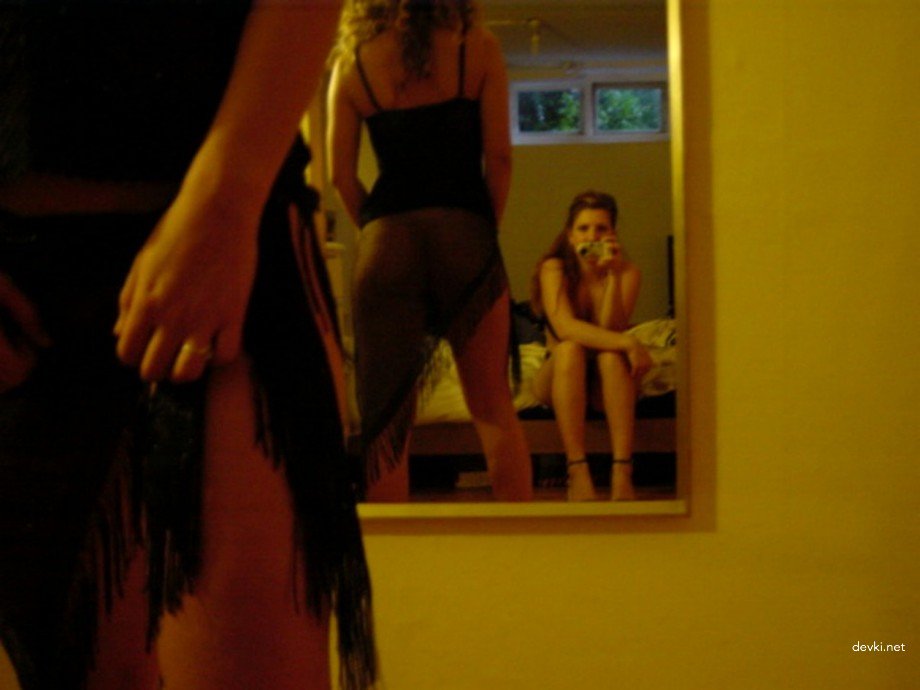 Uncensored Amateur Nude Girlfriend Pics - Explicit Homemade Photos