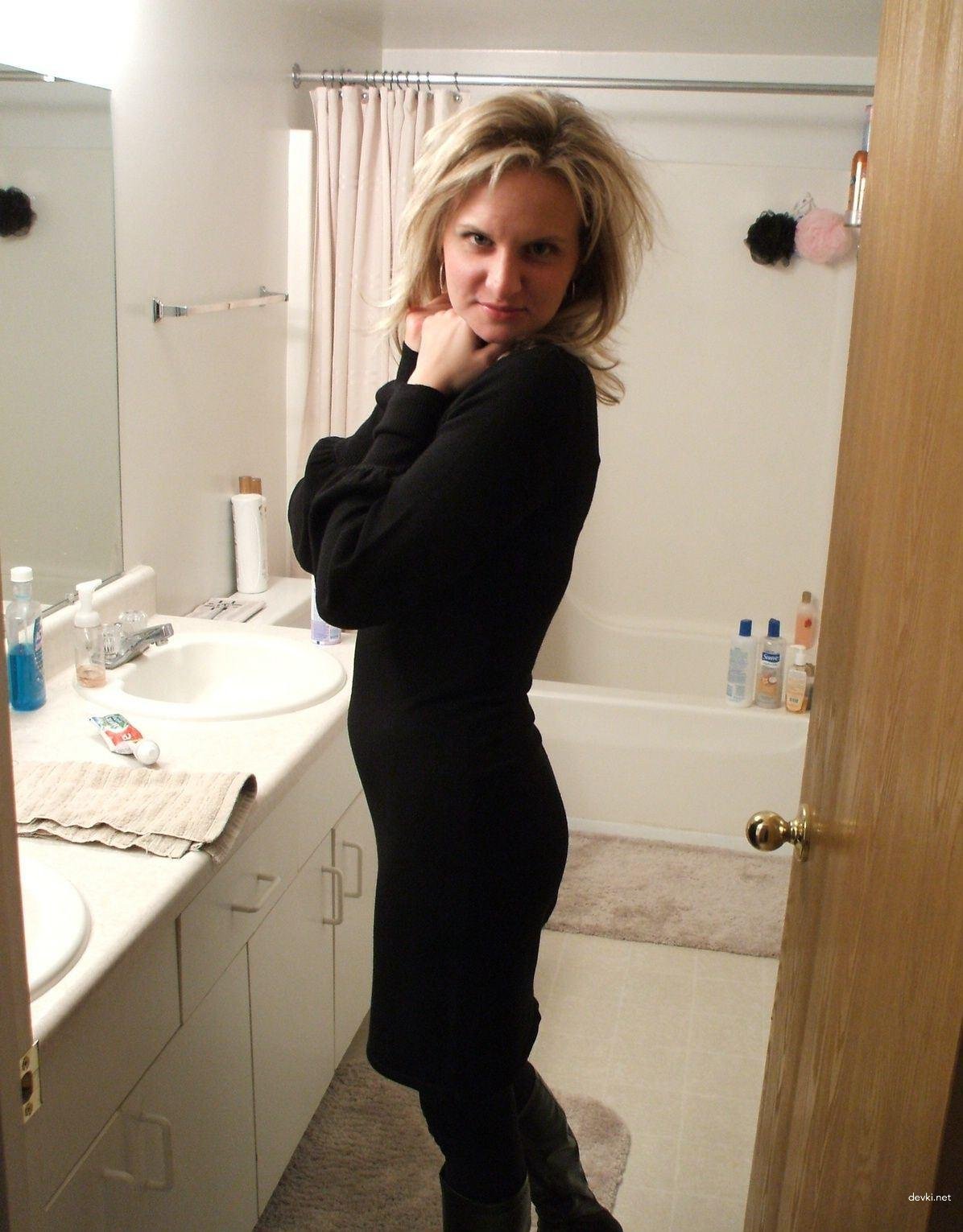 Wild Amateur Wife Exposed: Explicit Homemade Porn Pics - Hot Naked Photos