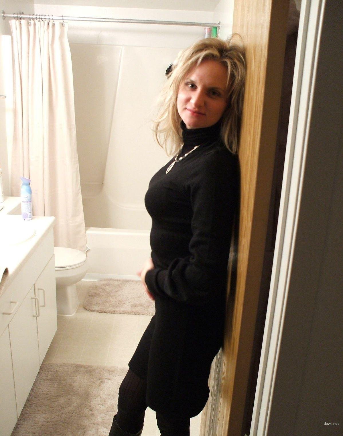 Wild Amateur Wife Exposed: Explicit Homemade Porn Pics - Hot Naked Photos