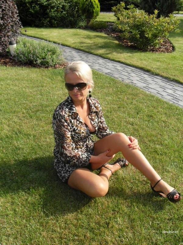 XXX Amateur Girls: Uncensored Nude Babes Pics for Adults