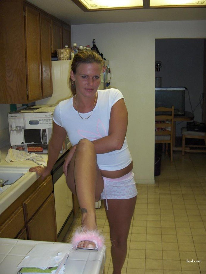 Hot Milf Gets Naked and Plays with Snake - Explicit Amateur Porn Pic