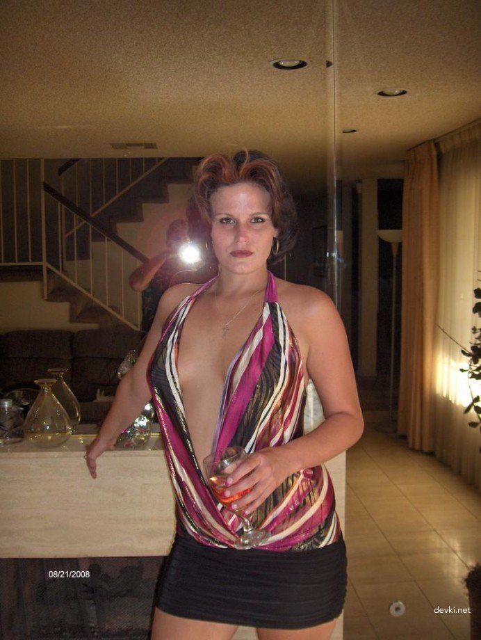 Hot Milf Gets Naked and Plays with Snake - Explicit Amateur Porn Pic