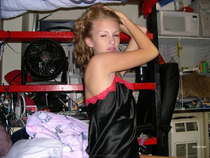 Amateur Girlfriend Stripped and Exposed Without Panties - Explicit Photos