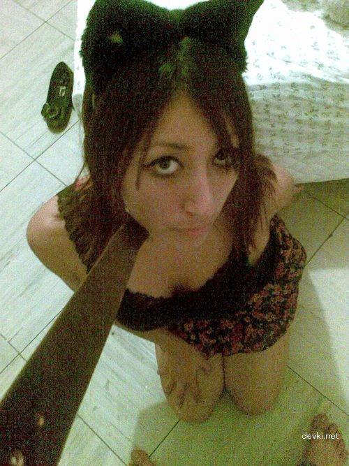 Deepthroat Blowjob: Amateur Slut Sucks Cock Like a Pro