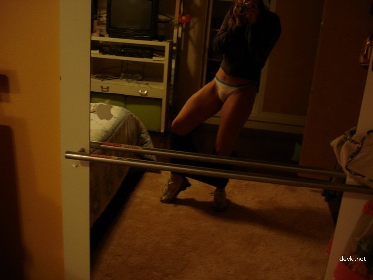 Explicit Amateur Photo: Hot Girl with Stunning Ass - Sexy and Provocative Picture