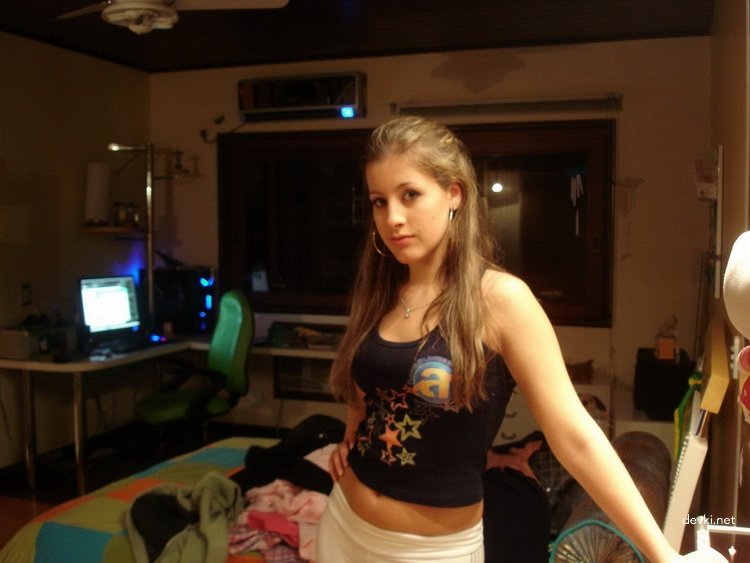 Explicit Amateur Photo: Hot Girl with Stunning Ass - Sexy and Provocative Picture