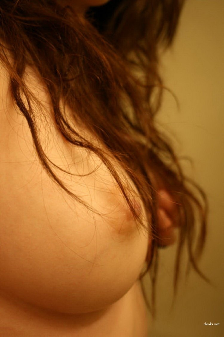 Amateur Slut Fingering Pussy - Uncensored XXX Pics for Horny Viewers