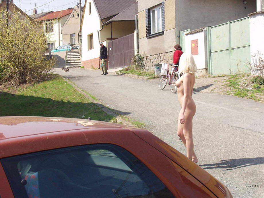 Amateur Street Striptease: Outdoor Girl Undressing Explicitly