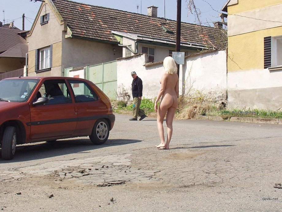 Amateur Street Striptease: Outdoor Girl Undressing Explicitly
