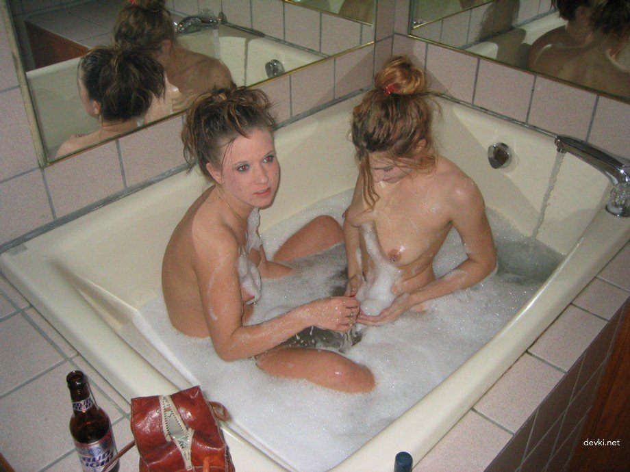 Steamy Amateur Girls Showering Together: Explicit Bathtub Babes