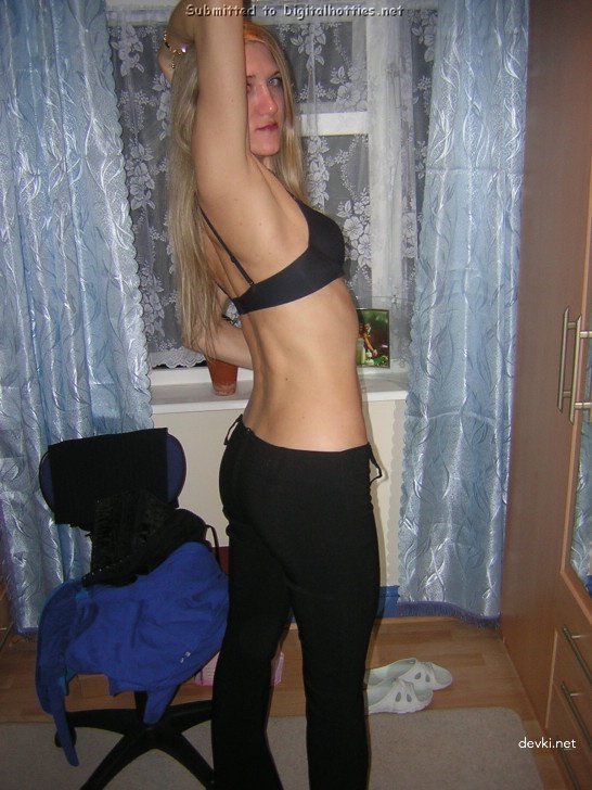 Hotwife's Wide Open Pussy: Amateur Spread Hole Porn Pic