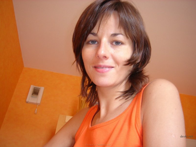Triple Penetration Madness: Amateur Slut Gets All Holes Stuffed - XXX Explicit Pics!