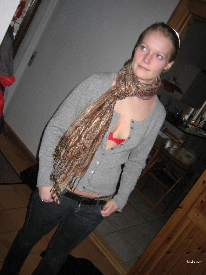 Steamy Amateur Sex Pics: Naughty Girl's Explicit XXX Photos