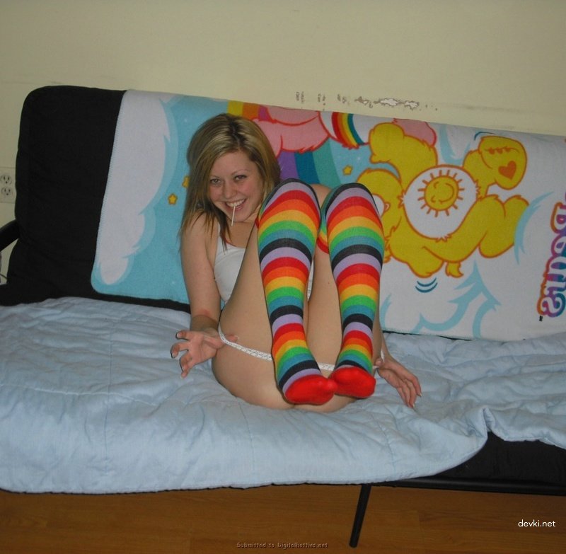 Extreme Amateur Pussy Stuffing - Hardcore XXX Photo