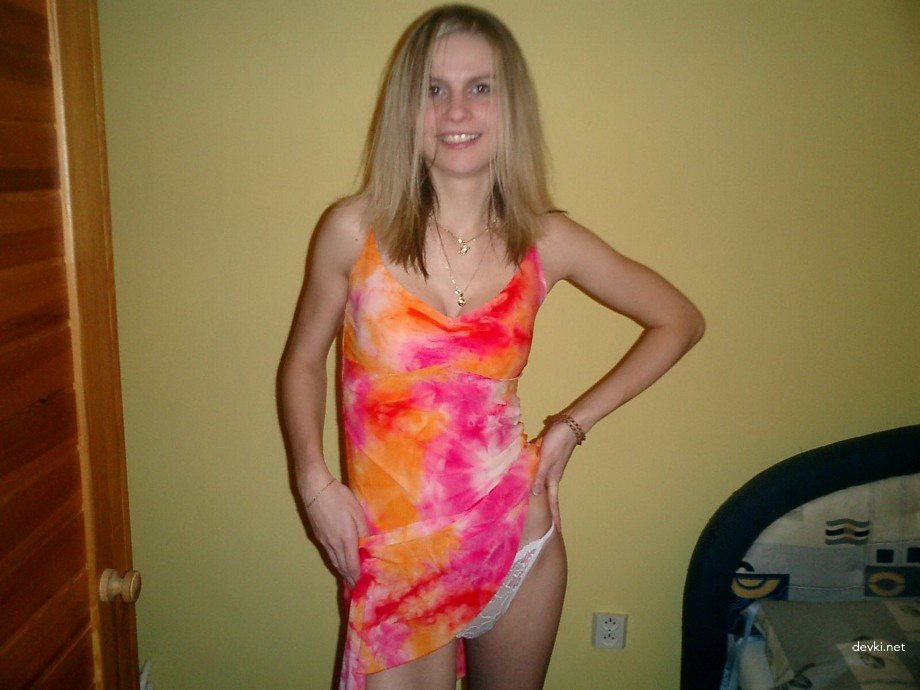 Amateur Wife's Explicit Sex Poses - Hot Homemade Porn