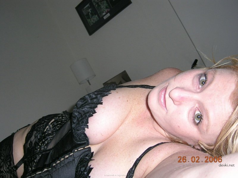 Hardcore Solo Masturbation: Amateur First-Person Porn Pics for Explicit Solo Action Enthusiasts