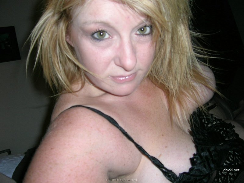 Hardcore Solo Masturbation: Amateur First-Person Porn Pics for Explicit Solo Action Enthusiasts