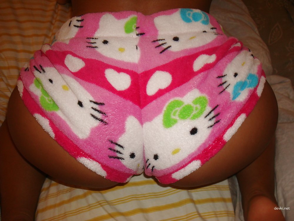Sizzling Amateur Booty Pic - Explicit Ass Tease for Adults