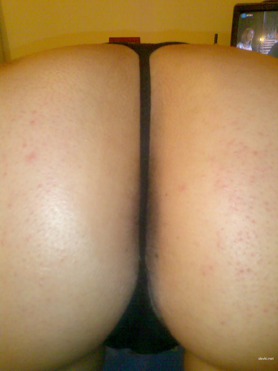 Explicit Amateur Pussy Play: Naked Girl Masturbating