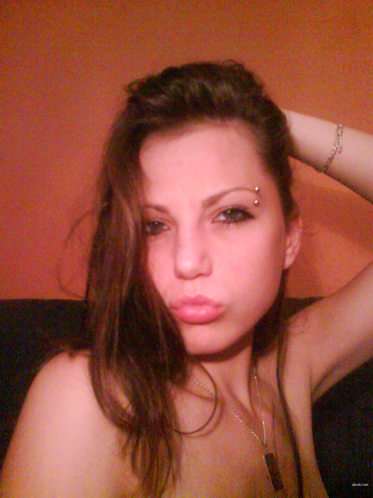 Amateur Girl's Explicit Arousal: Uncensored & Provocative Photo