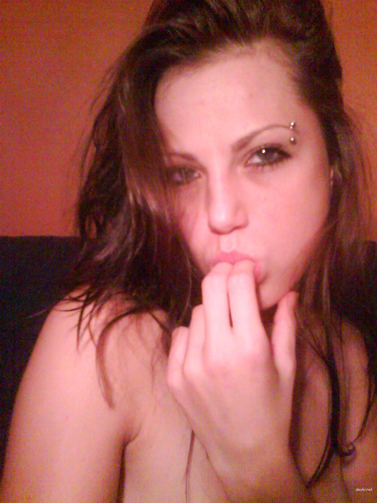 Amateur Girl's Explicit Arousal: Uncensored & Provocative Photo