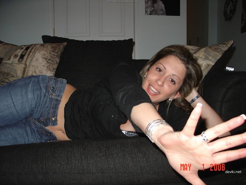 Intoxicated MILF's Pussy Goes Wild in Homemade Porn Pic