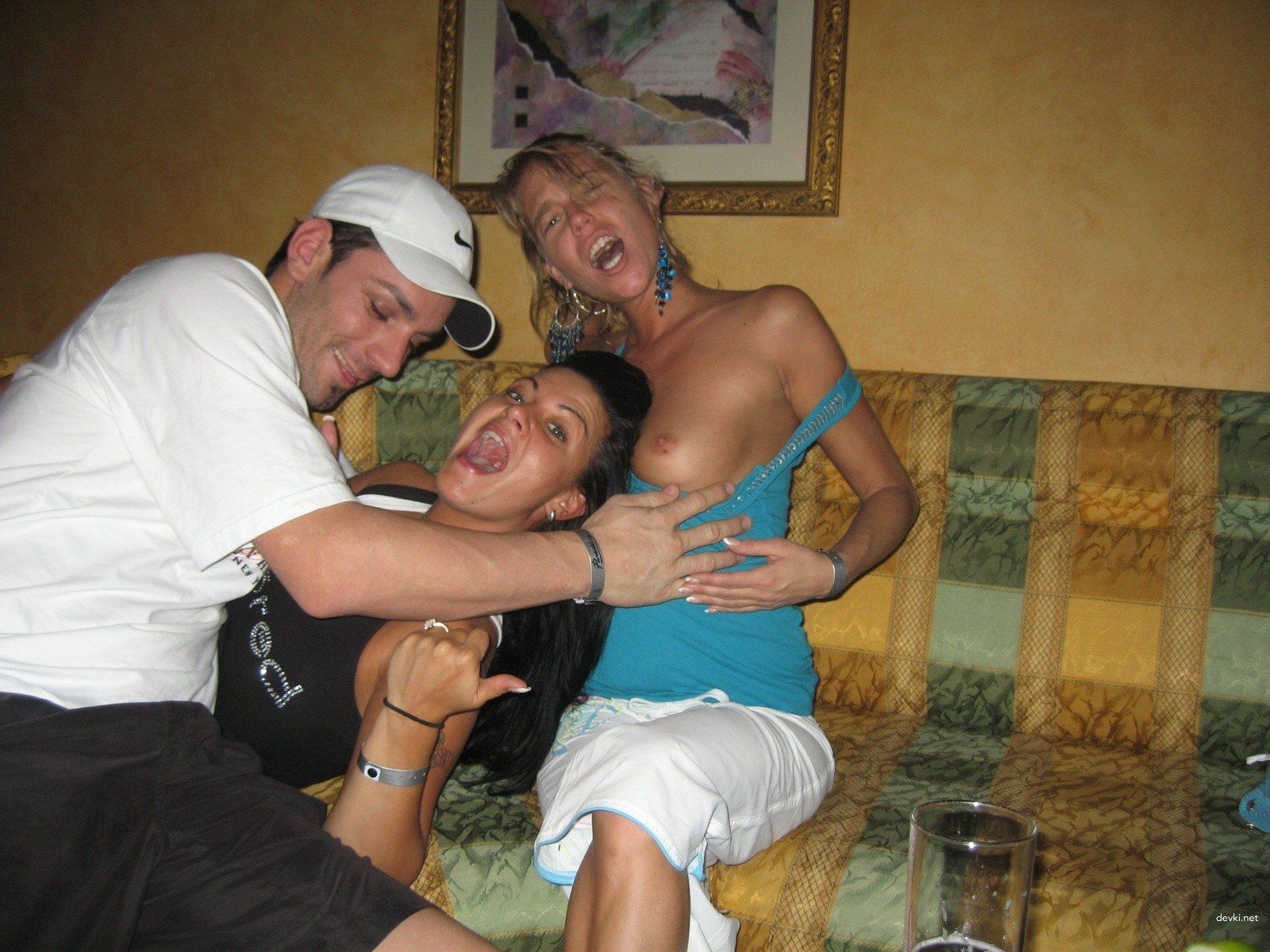 Amateur Girlfriend Vacation Pics: Hot & Naughty Explicit Photos!