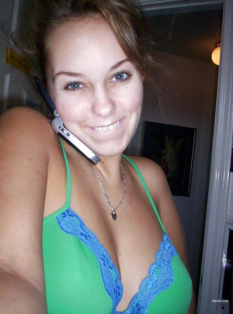 Hot Wife's Intimate Amateur Porn: Explicit Photos of Horny and Sexy Wife!