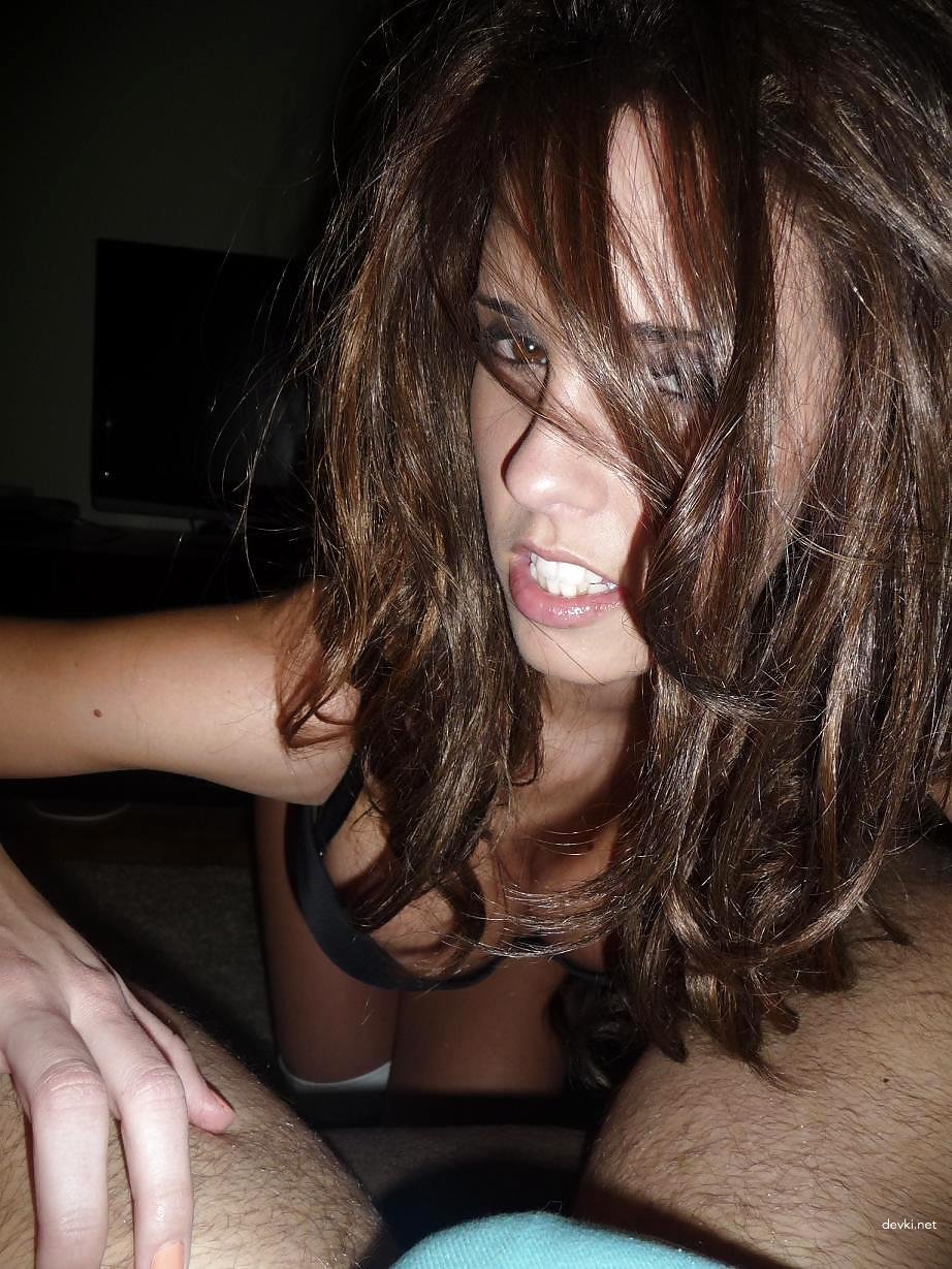 Amateur Blowjob: Woman Deepthroats Cock in Explicit Oral Sex Scene