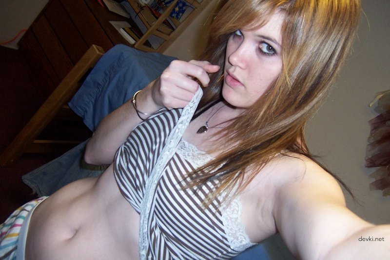 Intoxicated Slut Exposes Bushy Crotch in Raw Amateur Shot