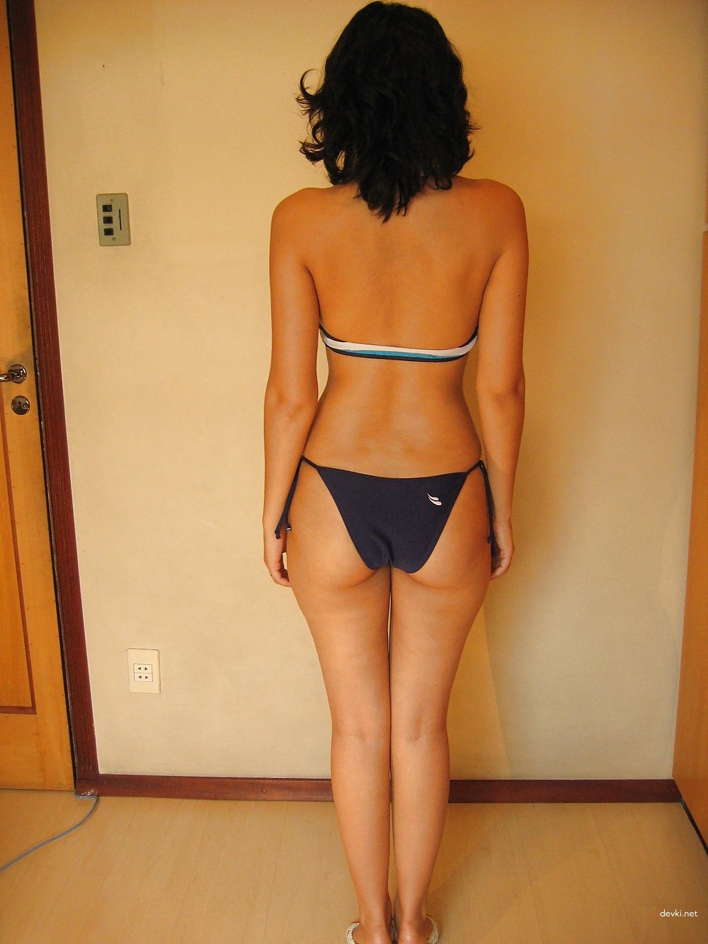 Big Tits Amateur Babe's Homemade XXX Pics - Explicit Busty Porn Photos