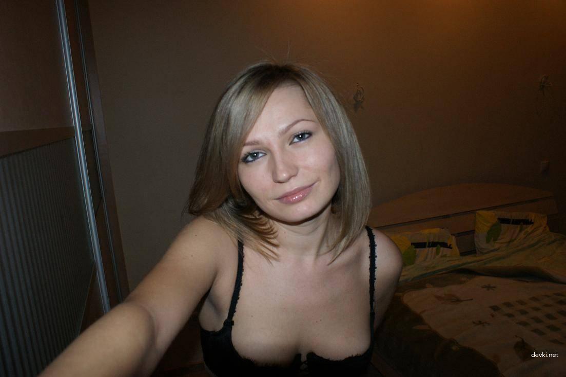 Shy Amateur Unleashed: Intimate Homemade Porn Pics - Explicit XXX Exposed