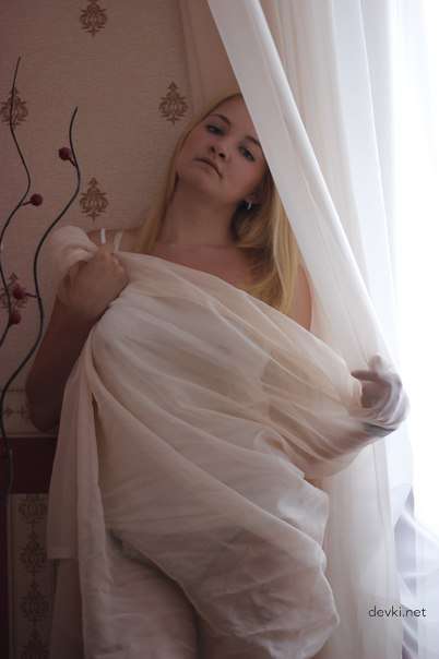 Wild Amateur Girls in Hardcore XXX Pics - Explicit Amateur Porn Photos